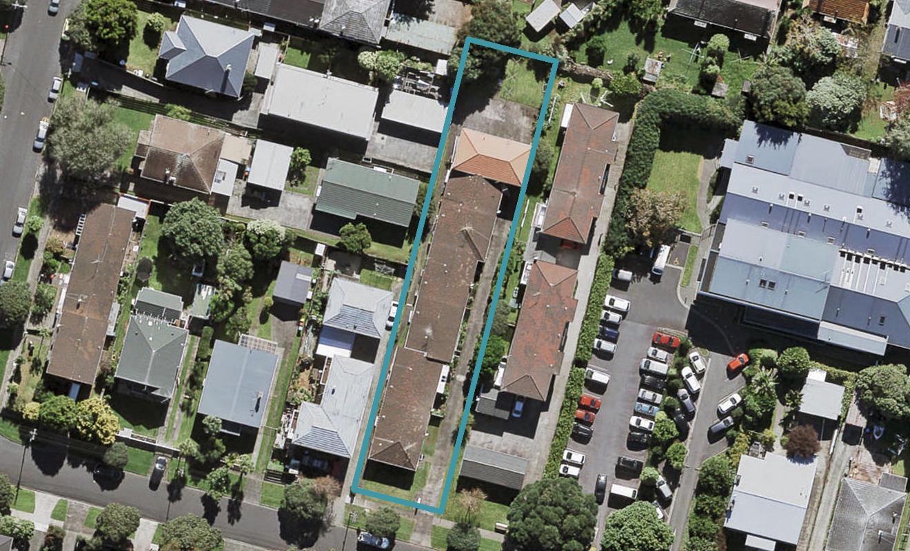 2/19 Coyle Street, Sandringham, Auckland - Carousel 1