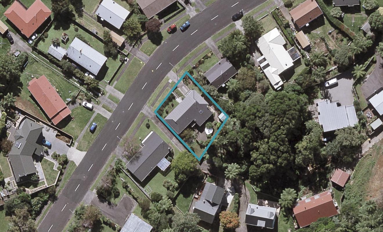30 Riversdale Drive, Merrilands, New Plymouth - Carousel 1