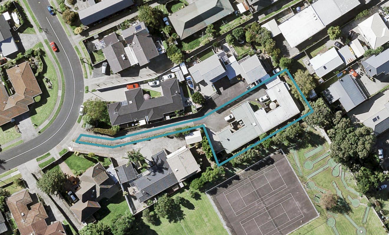 2/35 Vivian Wilson Drive, Eastern Beach, Auckland - Carousel 1