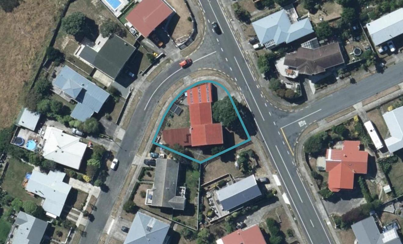 27 Gloaming Hill, Titahi Bay, Porirua - Carousel 1