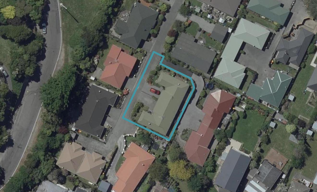 2/7 Torvill and Dean Lane, Cashmere, Christchurch - Carousel 1