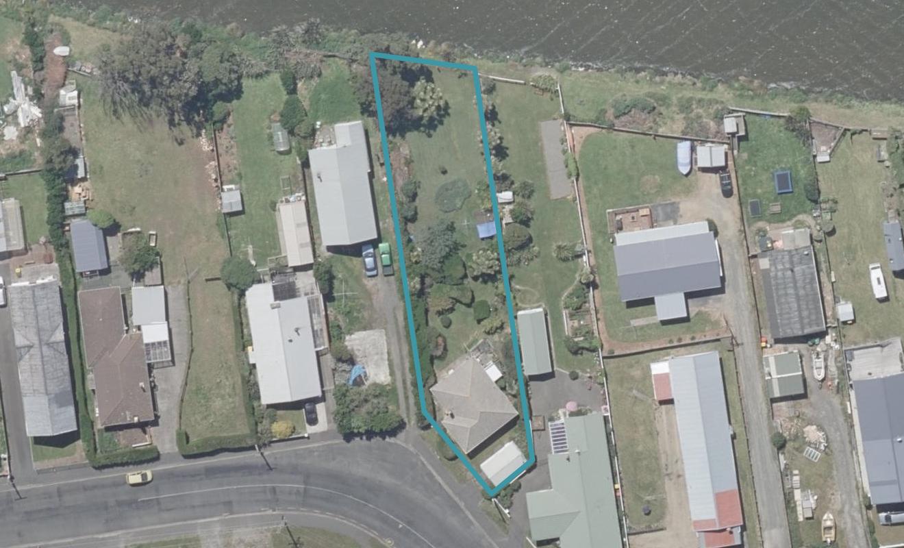323 Tomahawk Road, Ocean Grove, Dunedin - Carousel 1