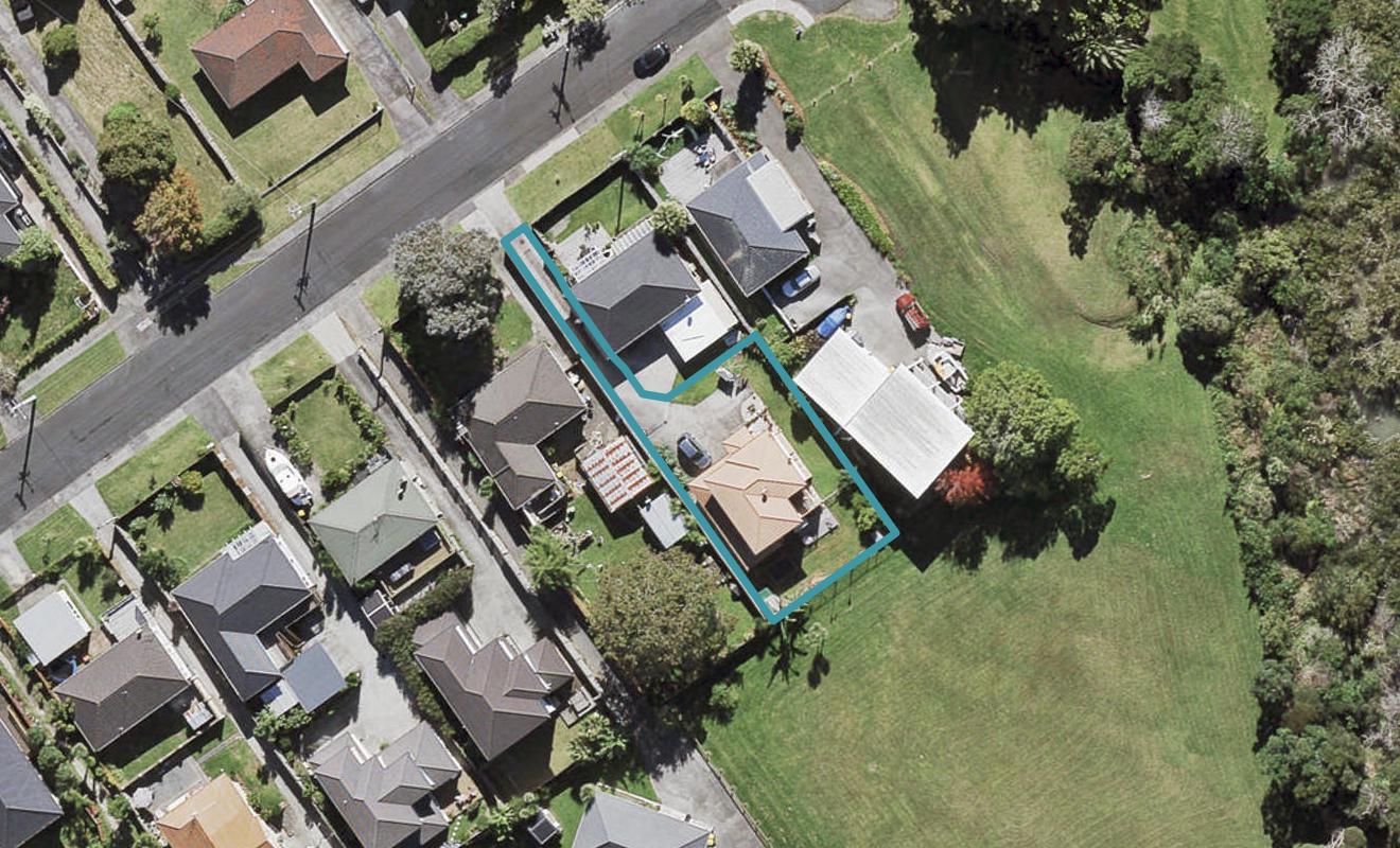 107A Roberts Road, Te Atatu South, Auckland - Carousel 1