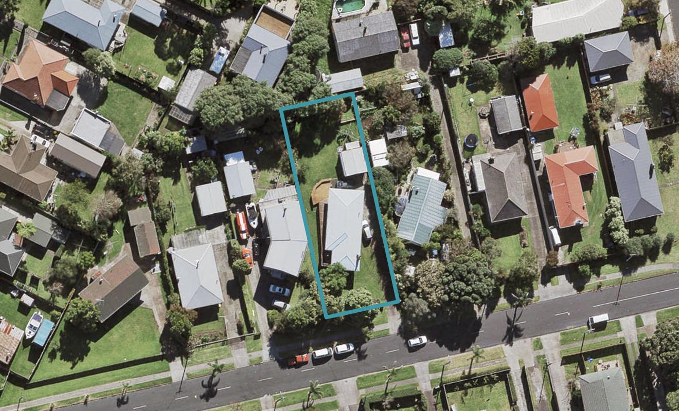 60 Mcintyre Road, Mangere Bridge, Auckland - Carousel 1