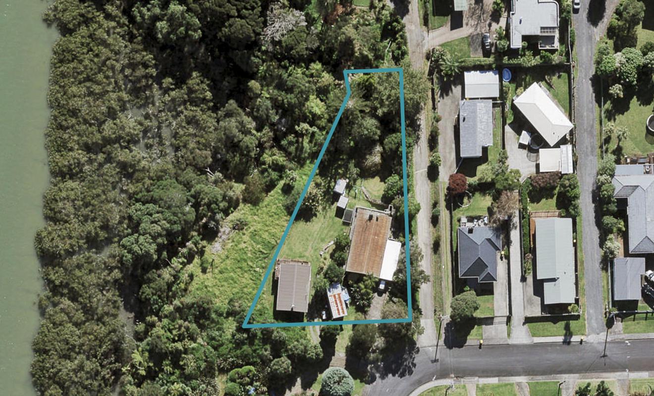 29 Tawa Road, Te Atatu Peninsula, Auckland - Carousel 1