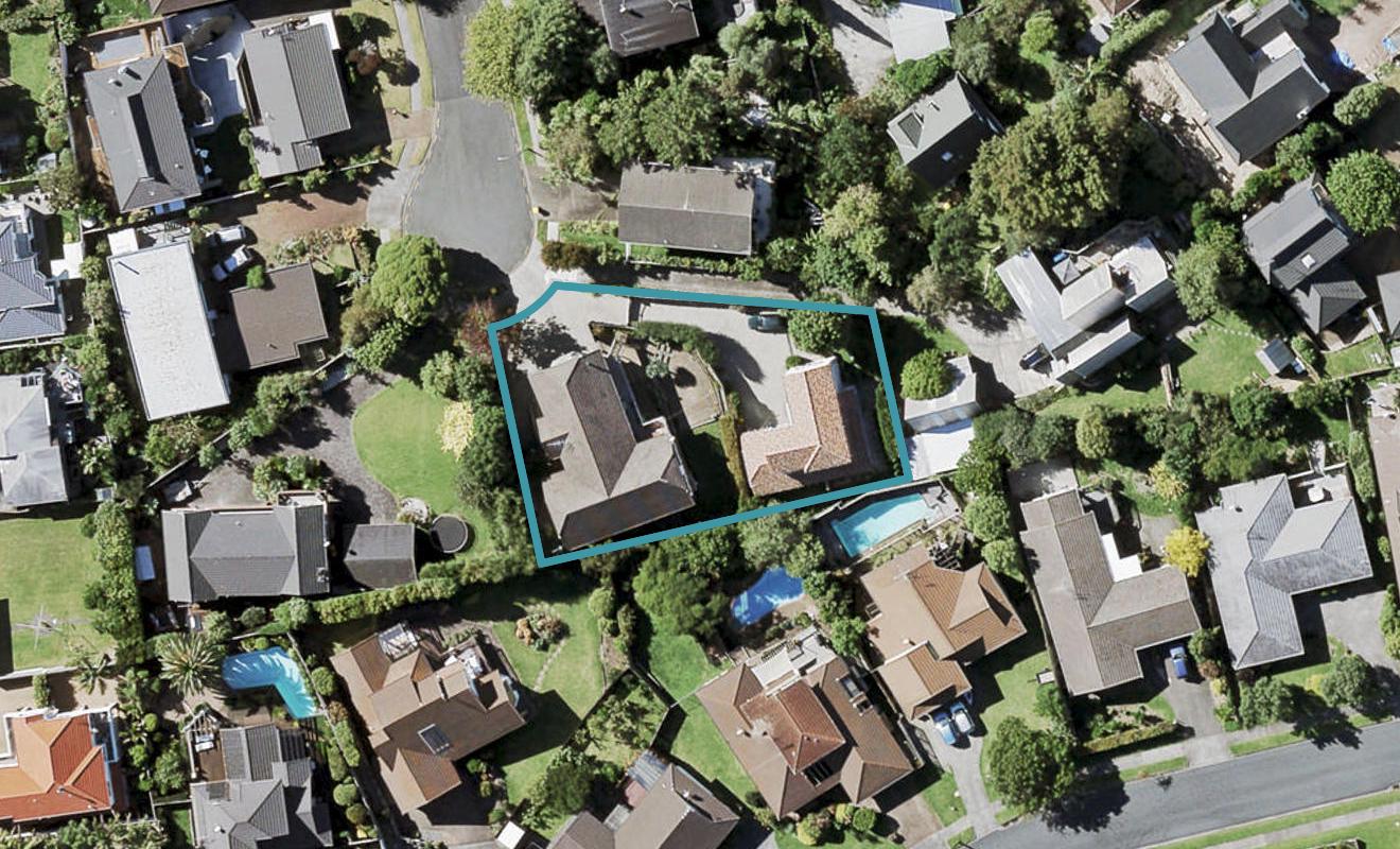1/16 Aylmer Court, Eastern Beach, Auckland - Carousel 1
