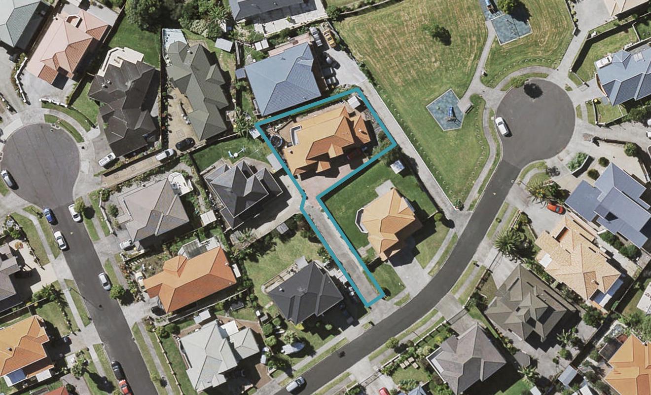 8 Macadamia Close, Goodwood Heights, Auckland - Carousel 1