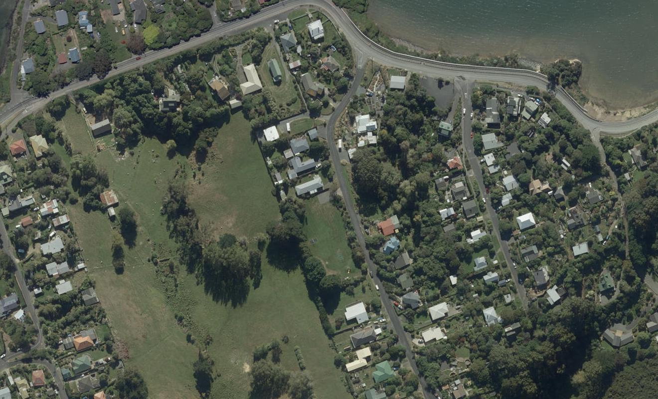 12A Frances Street, Broad Bay, Dunedin - Carousel 1