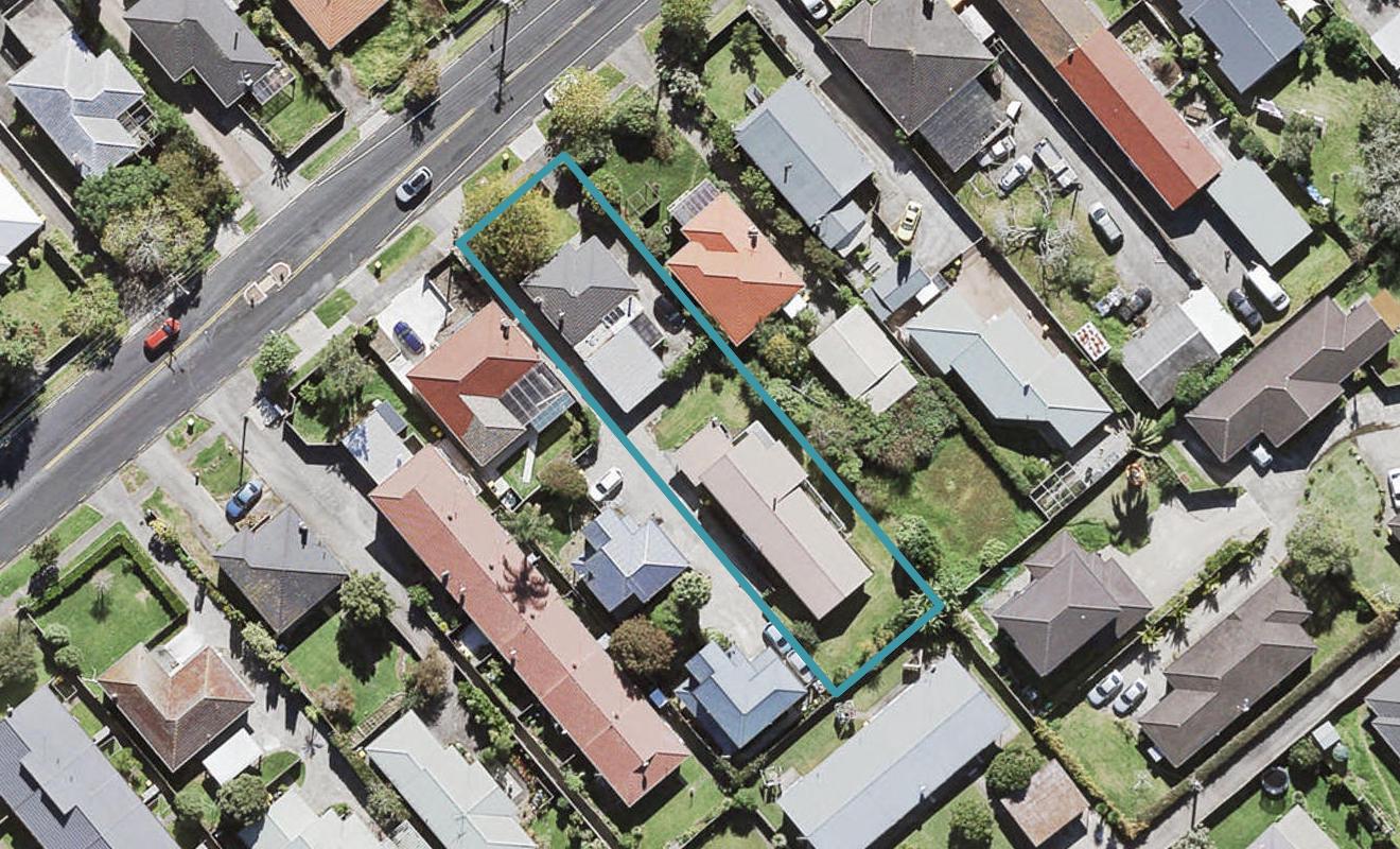 2/146 Hutchinson Avenue, New Lynn, Auckland - Carousel 1
