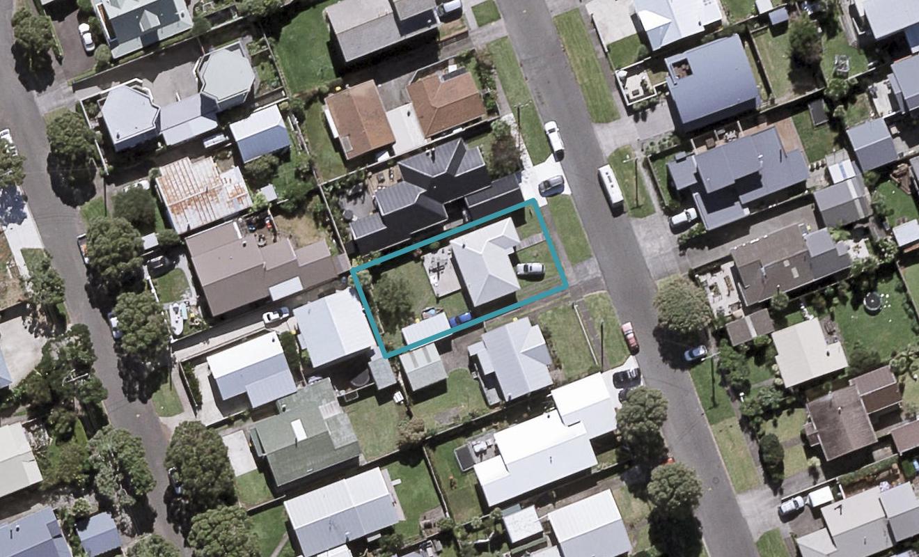 16 Newton Street, Fitzroy, New Plymouth - Carousel 1