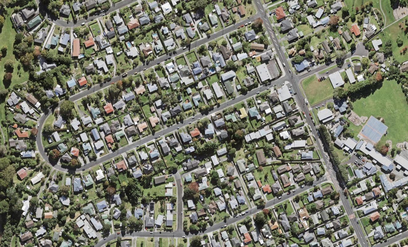 12 Sylvan Crescent, Te Atatu South, Auckland - Carousel 1