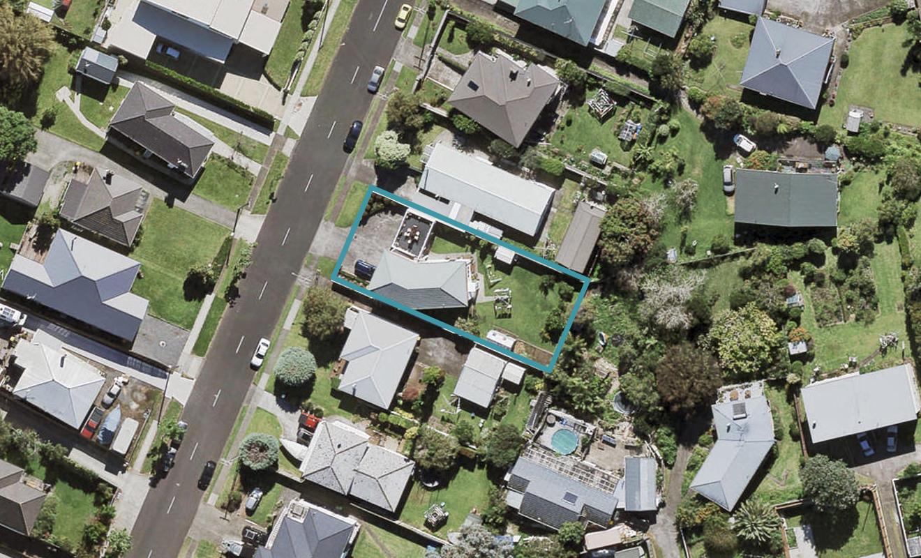 20 Shortt Avenue, Mangere Bridge, Auckland - Carousel 1