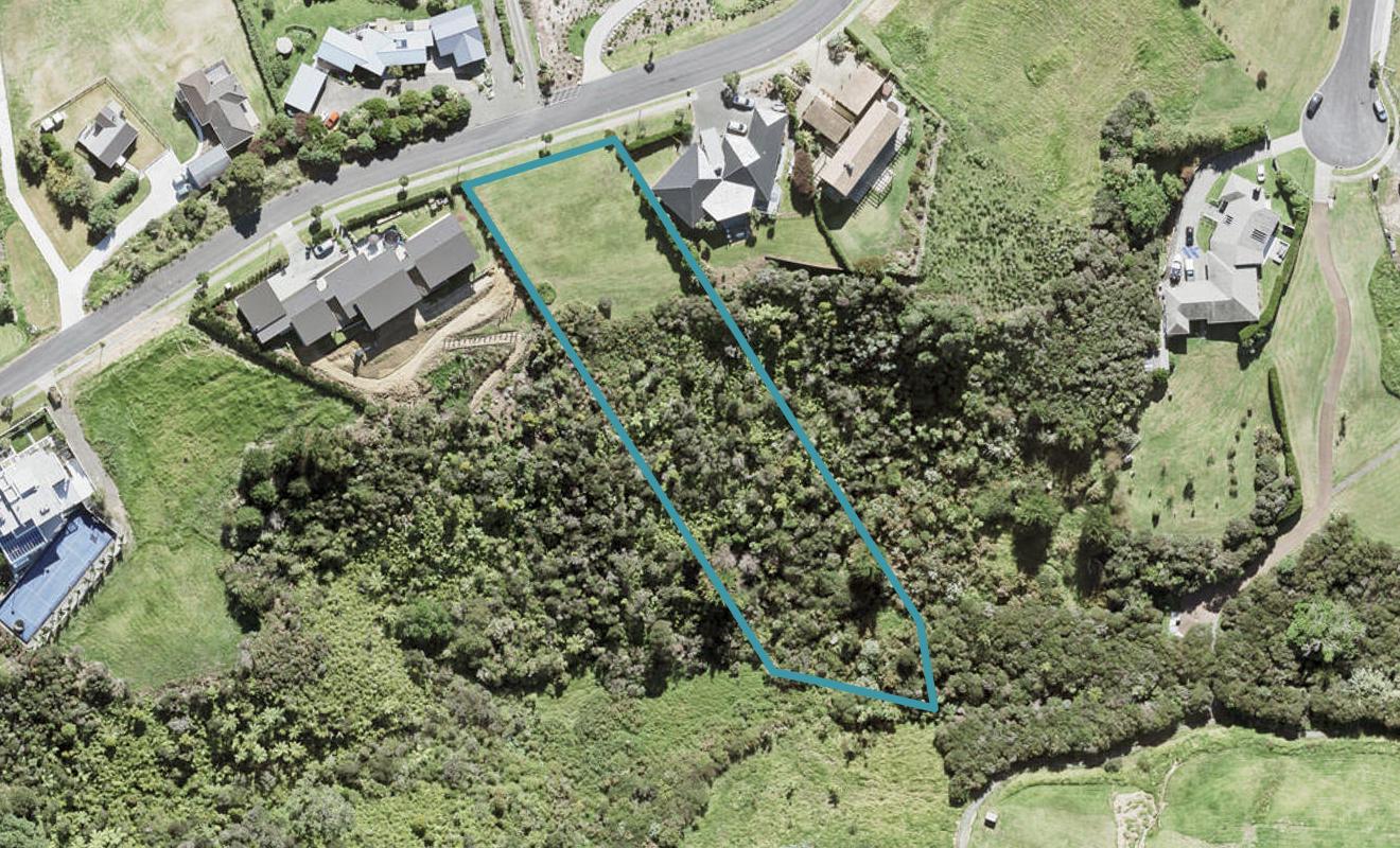 135 Roberts Road, Matakatia, Whangaparāoa - Carousel 1
