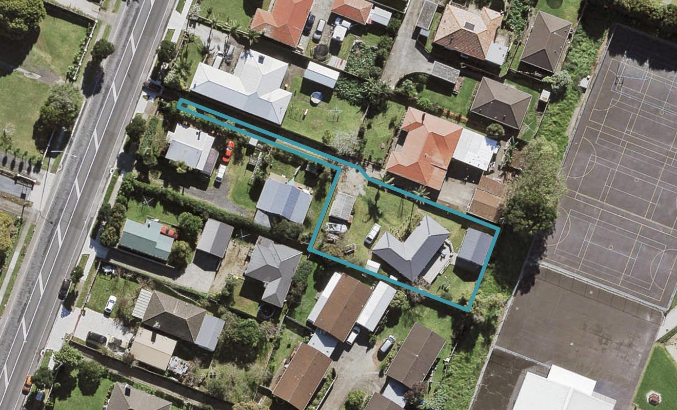 68A Mckenzie Road, Mangere Bridge, Auckland - Carousel 1