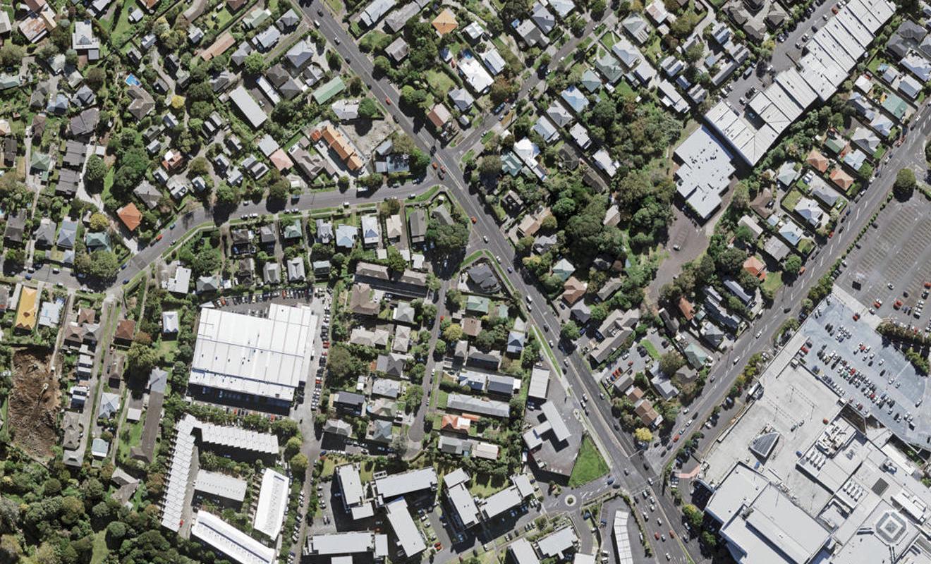 2 Lyon Avenue, Mount Albert, Auckland - Carousel 1