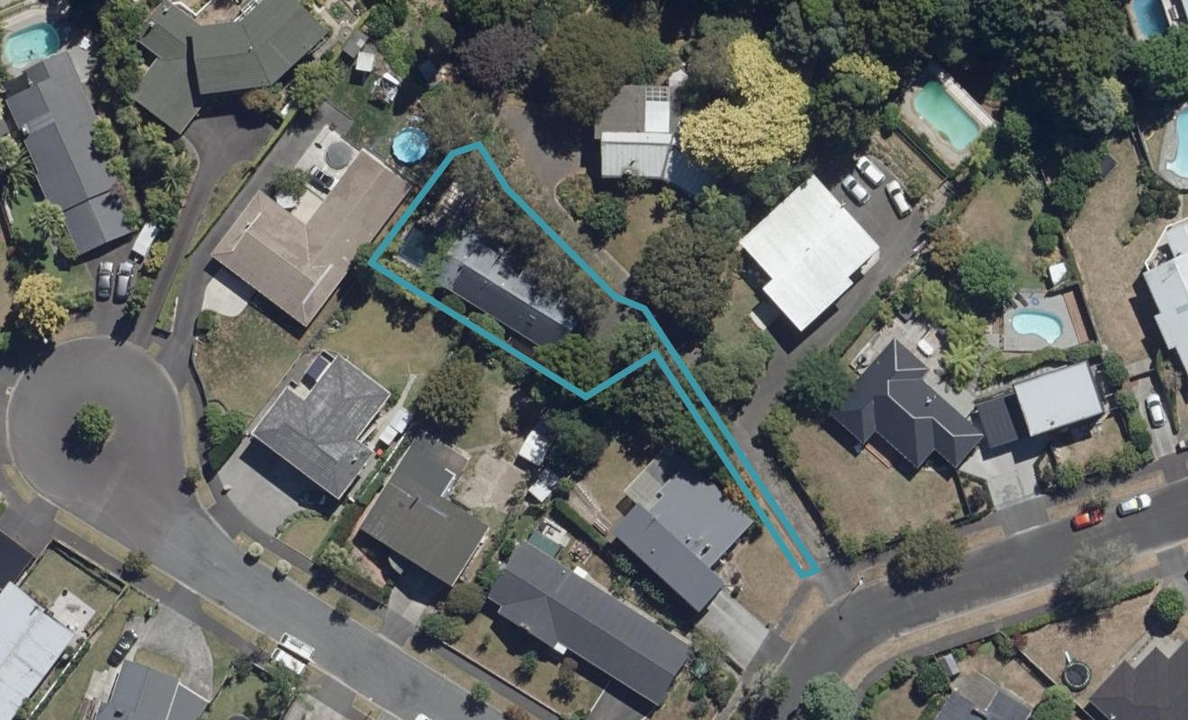 5 Clements Crescent, Queenwood, Hamilton - Carousel 1