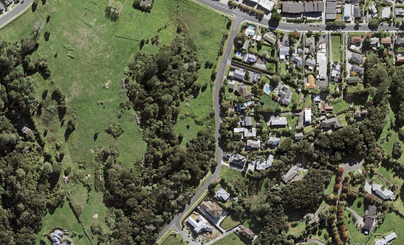 22 Kyle Road, Schnapper Rock, Auckland - Carousel 1