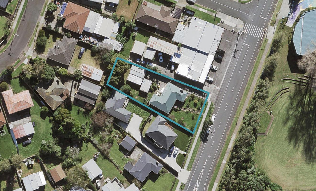 94 Mountain Road, Mangere Bridge, Auckland - Carousel 1