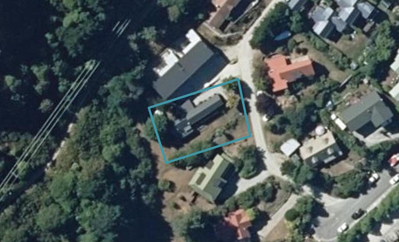 6 Moss Lane, Sunshine Bay, Queenstown - Carousel 1