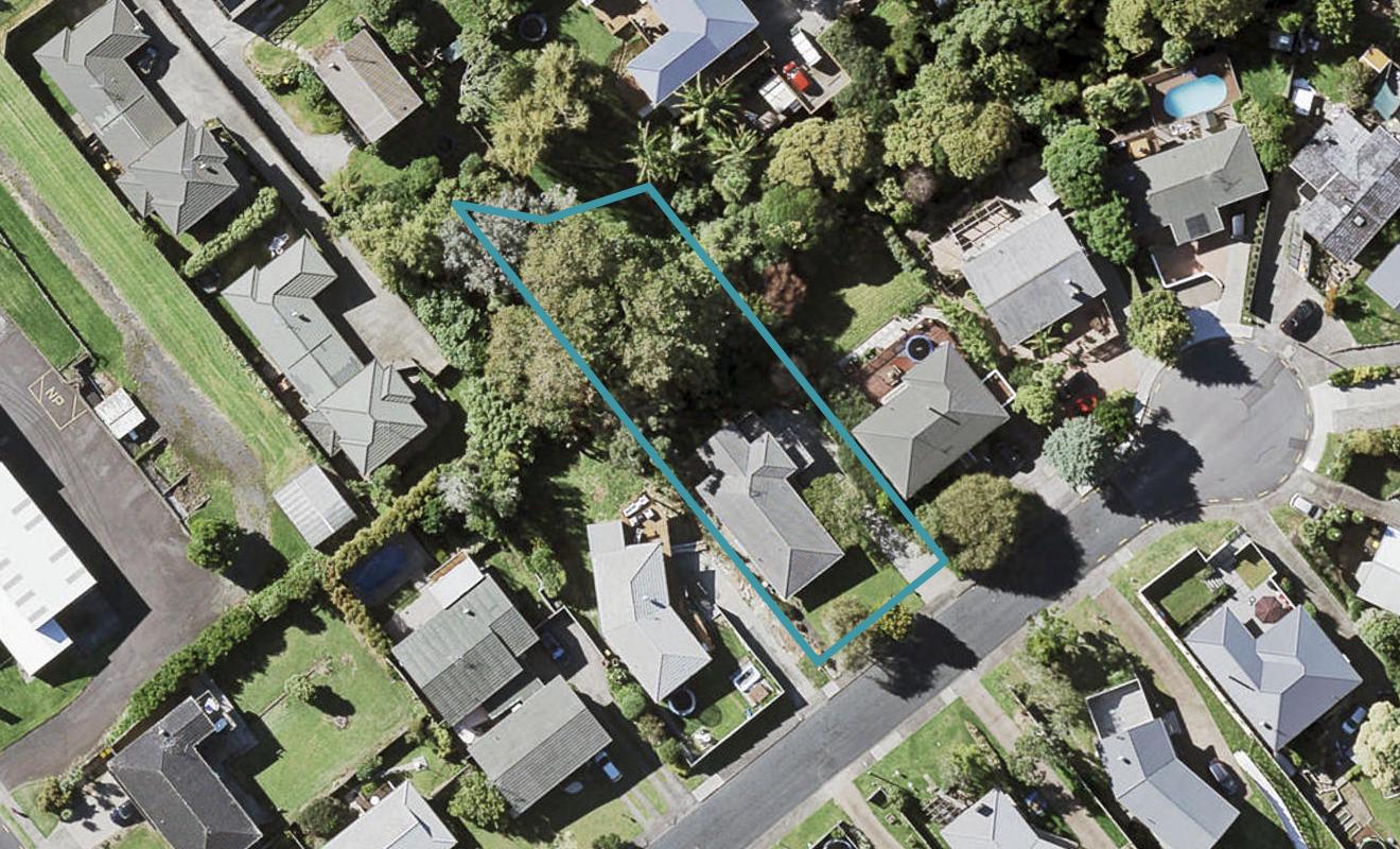 10 Reydon Place, Cockle Bay, Auckland - Carousel 1