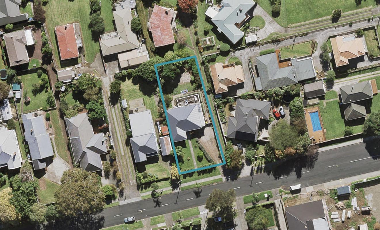 24 Mcintyre Road, Mangere Bridge, Auckland - Carousel 1