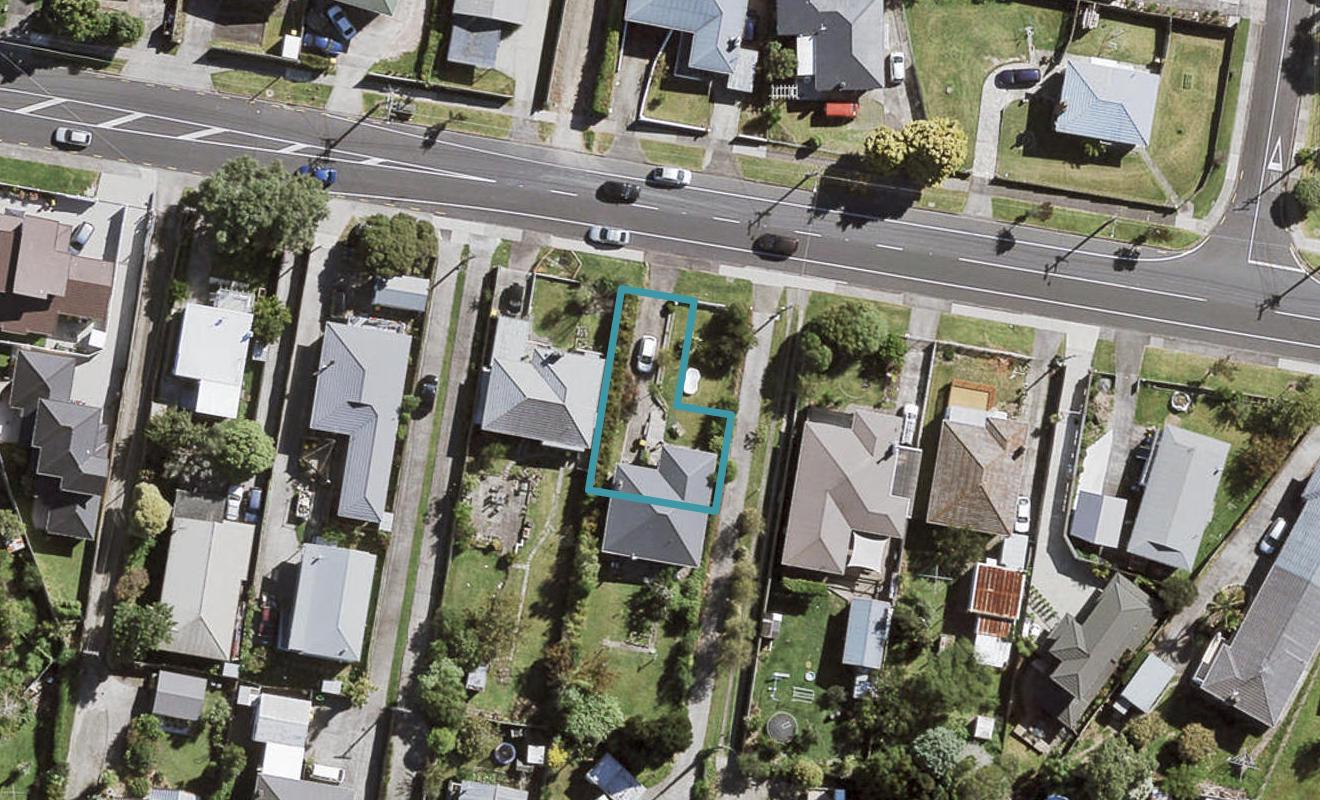 1/137 View Road, Sunnyvale, Auckland - Carousel 1