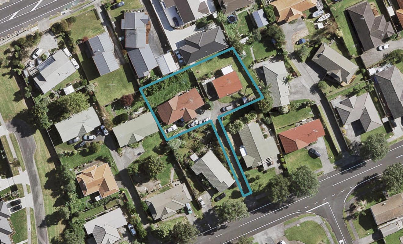 1/12 Skelton Avenue, Randwick Park, Auckland - Carousel 1