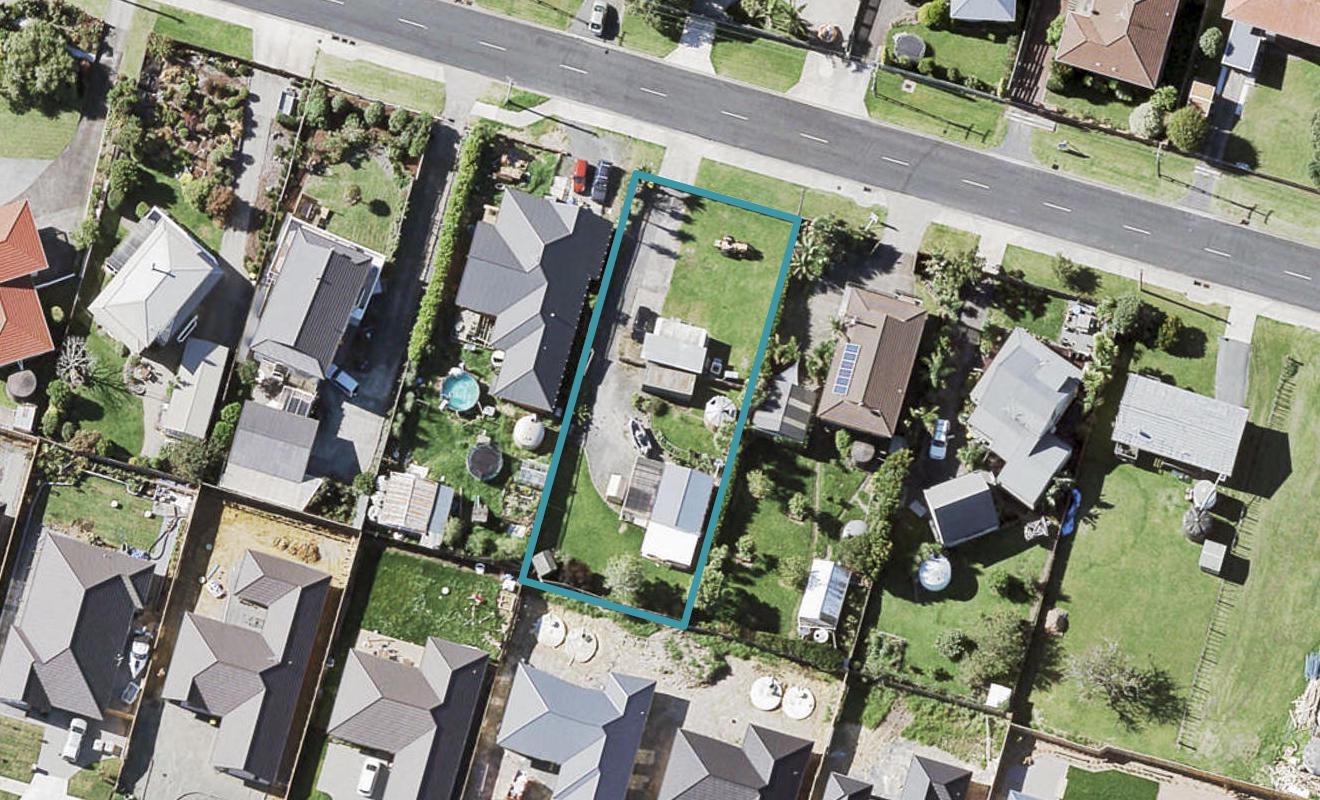 42 Karaka Road, Beachlands, Auckland - Carousel 1