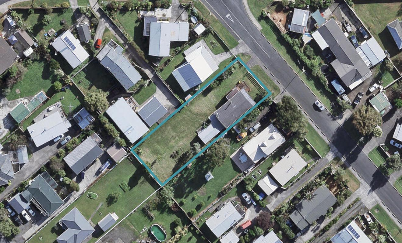4 Te Moau Avenue, Parakai, Helensville - Carousel 1