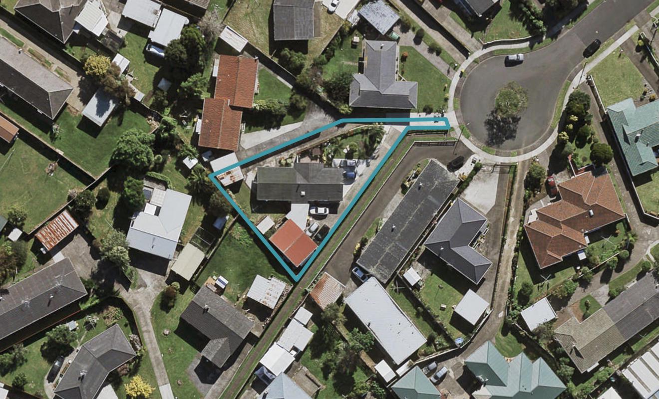 2/15 Carolyn Street, Papatoetoe, Auckland - Carousel 1