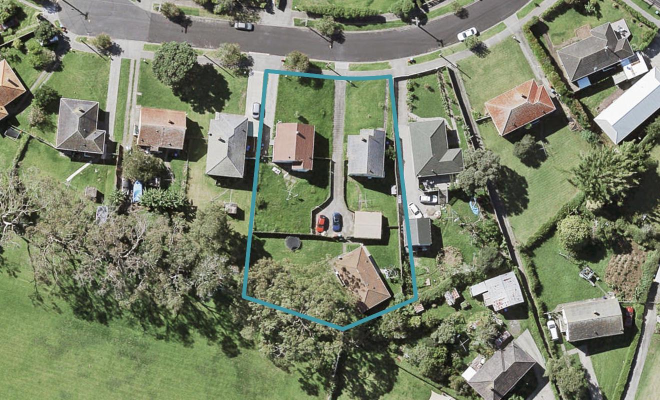 8 Guildford Place, Glen Innes, Auckland - Carousel 1