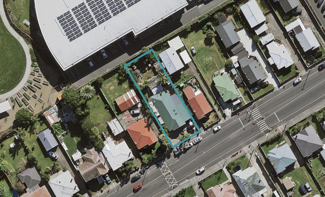 51 Hall Avenue, Otahuhu, Auckland - Carousel 1