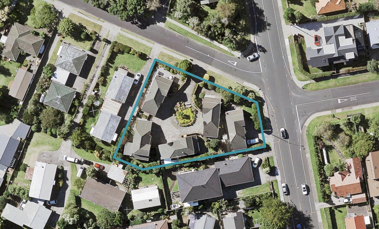 2/2 Abercrombie Street, Howick, Auckland - Carousel 1