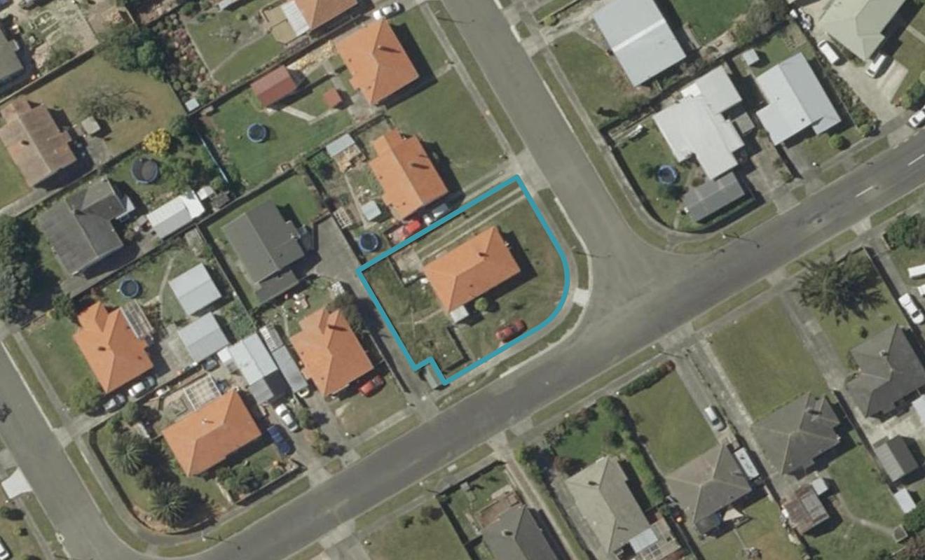 94 Clyde Crescent, Roslyn, Palmerston North - Carousel 1