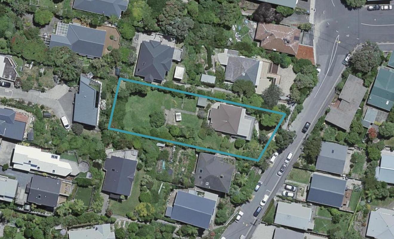 8 Sugarloaf Road, Brooklyn, Wellington - Carousel 1
