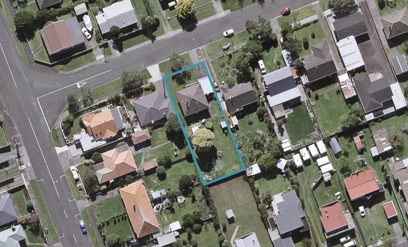 2 Kaimata Street, Brooklands, New Plymouth - Carousel 1