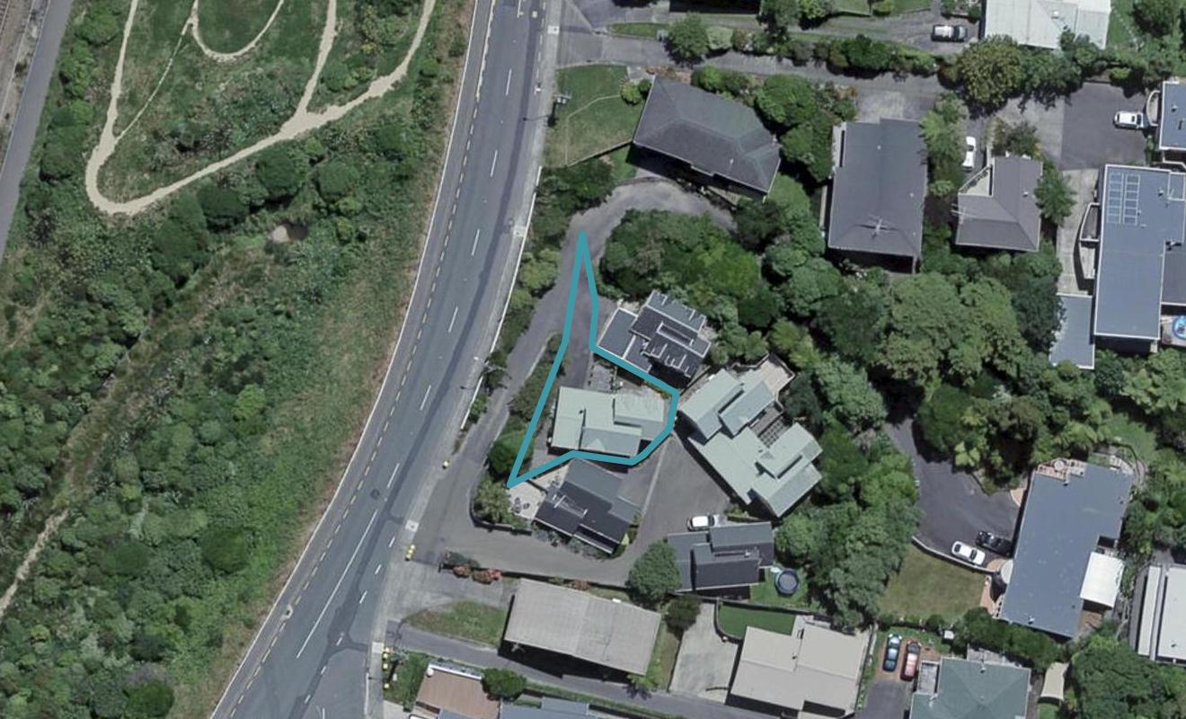 11D Duncan Street, Tawa, Wellington - Carousel 1