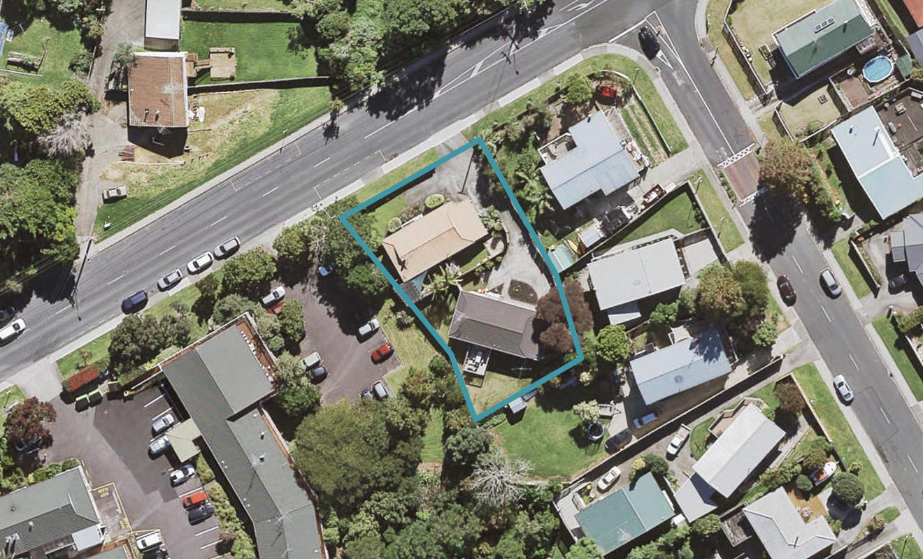 1/285 Beach Haven Road, Birkdale, Auckland - Carousel 1