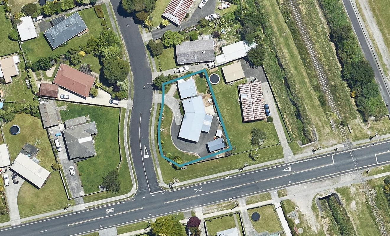 1 Luke Place, Fairy Springs, Rotorua - Carousel 1