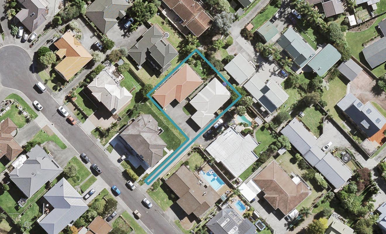 2/25 Tirohunga Drive, Henderson, Auckland - Carousel 1
