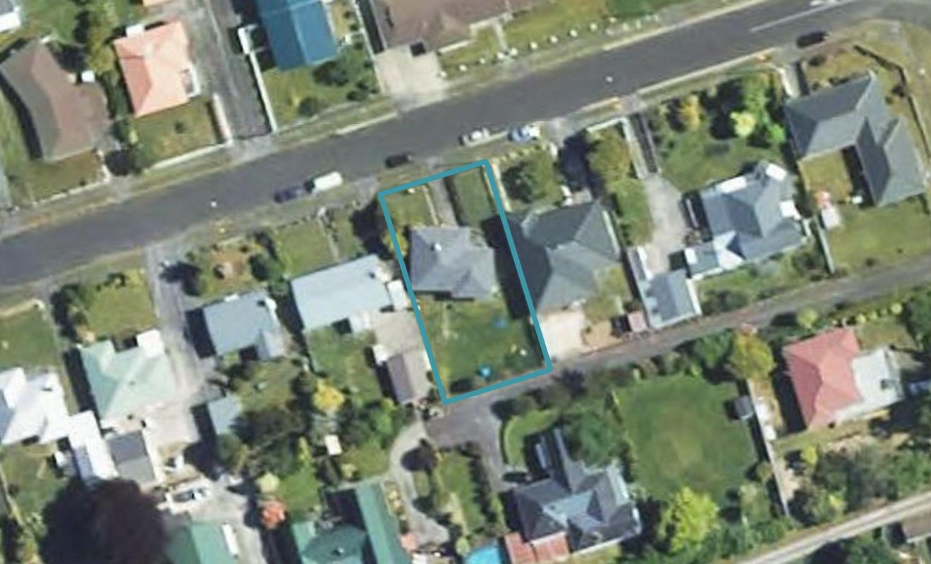 13 Surrey Street, Stratford - Carousel 1
