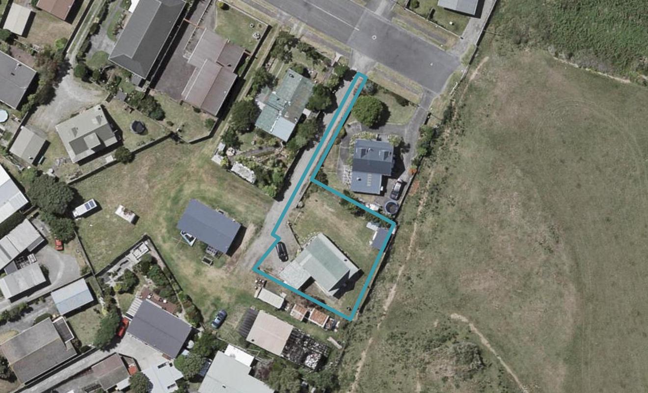4 Norfolk Crescent, Otaki Beach, Otaki - Carousel 1