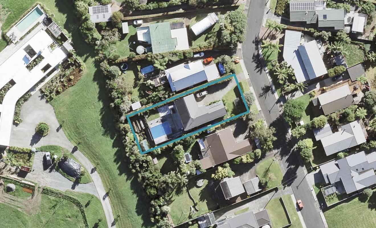 10 Valerie Crescent, Albany - Carousel 1