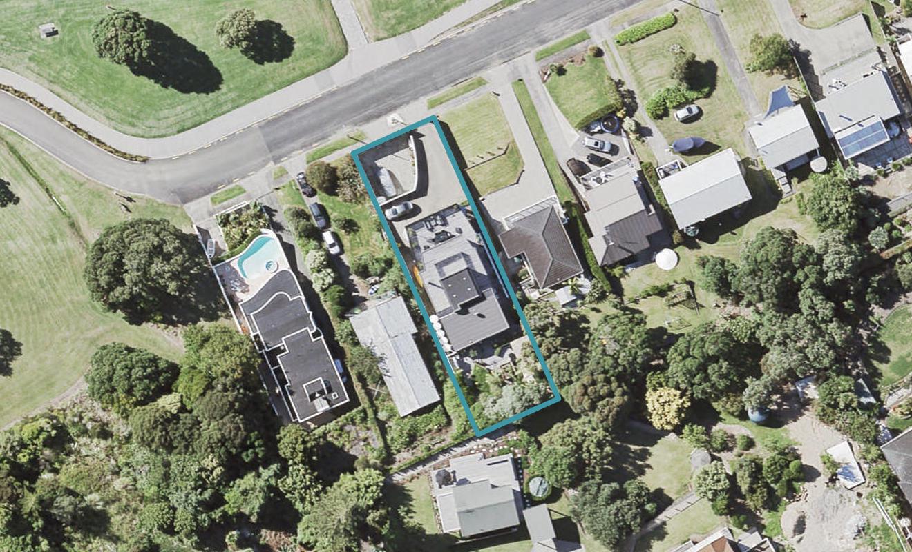 20 Omana Esplanade, Maraetai, Auckland - Carousel 1