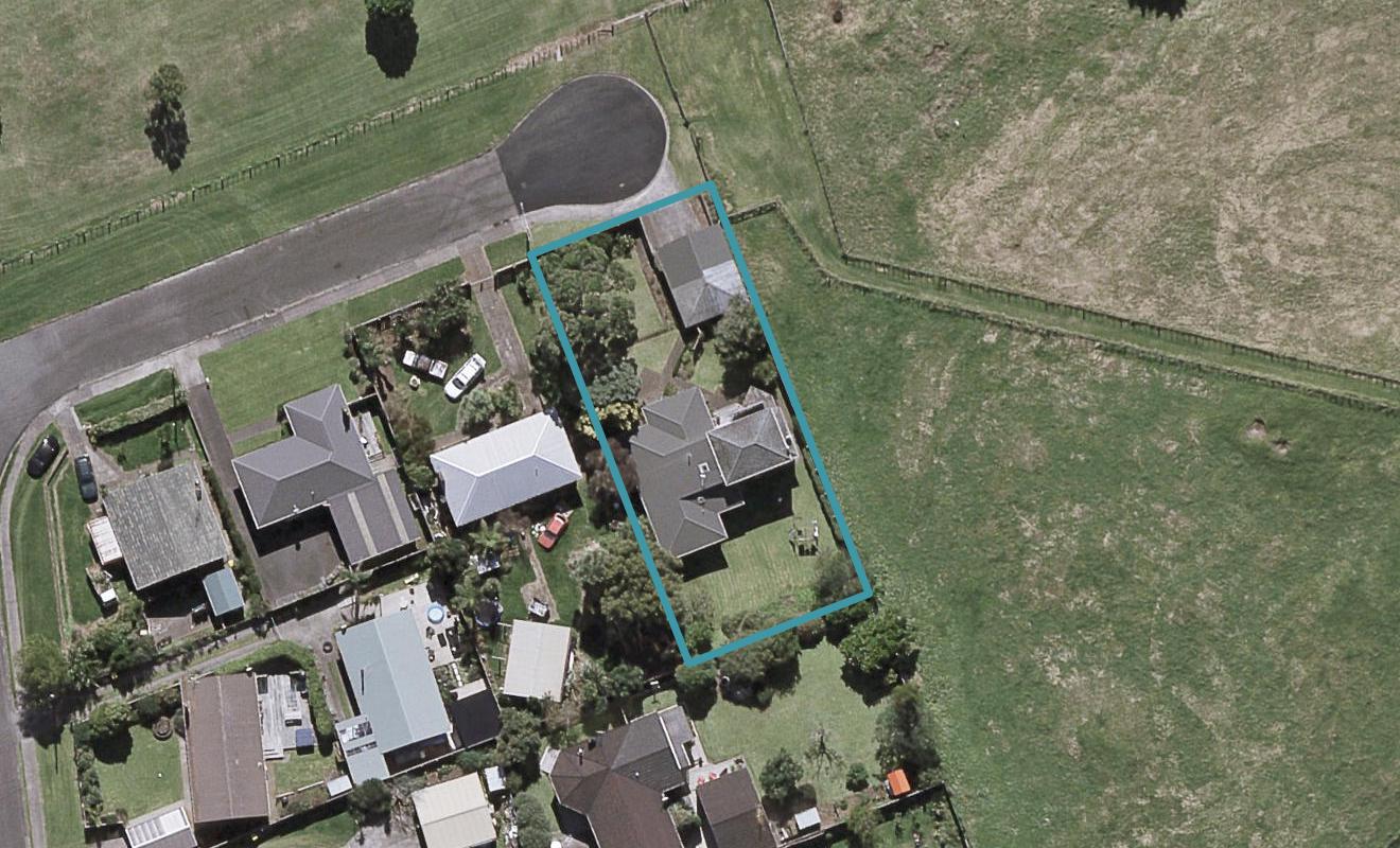 11 Weka Street, Fitzroy, New Plymouth - Carousel 1