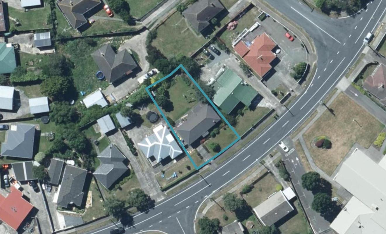75 Driver Crescent, Cannons Creek, Porirua - Carousel 1