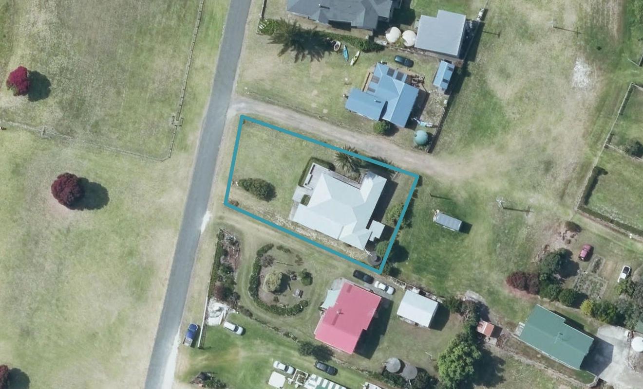 18 Pohutukawa Drive, Māhia - Carousel 1