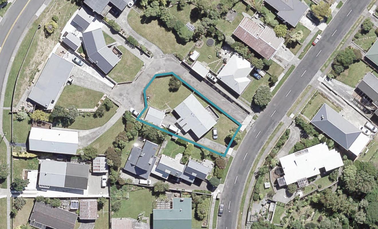 27 Cedar Street, Maungaraki, Lower Hutt - Carousel 1
