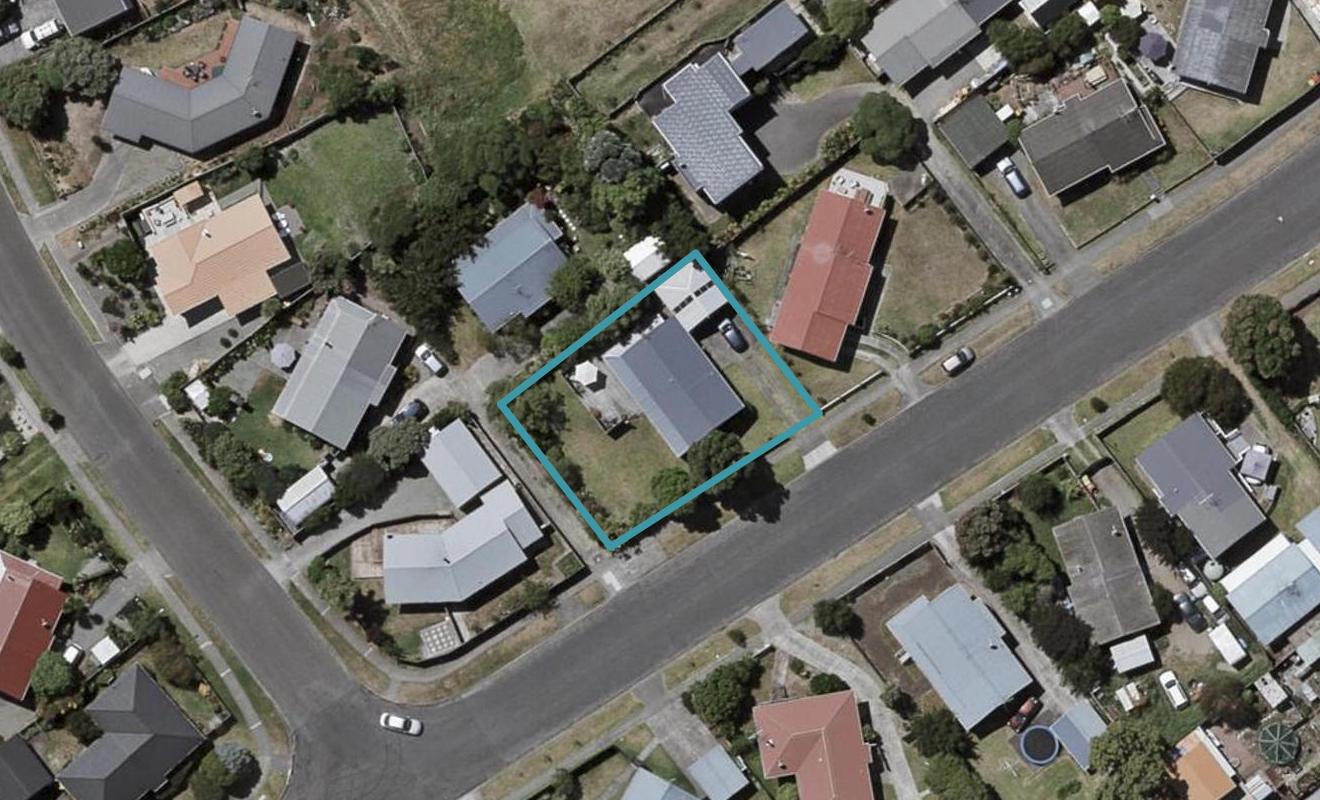 91 Queens Road, Waikanae Beach, Waikanae - Carousel 1