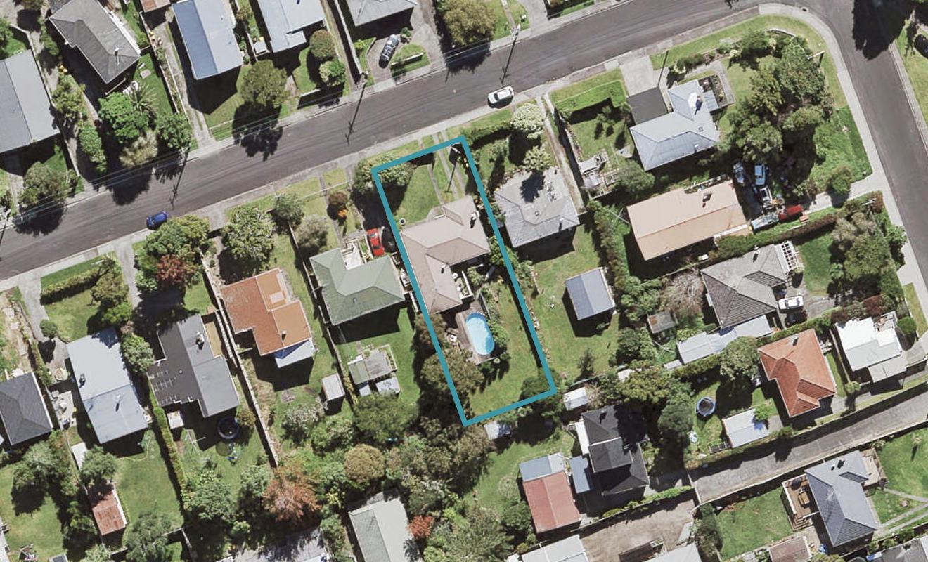 30 Levesque Street, Birkdale, Auckland - Carousel 1
